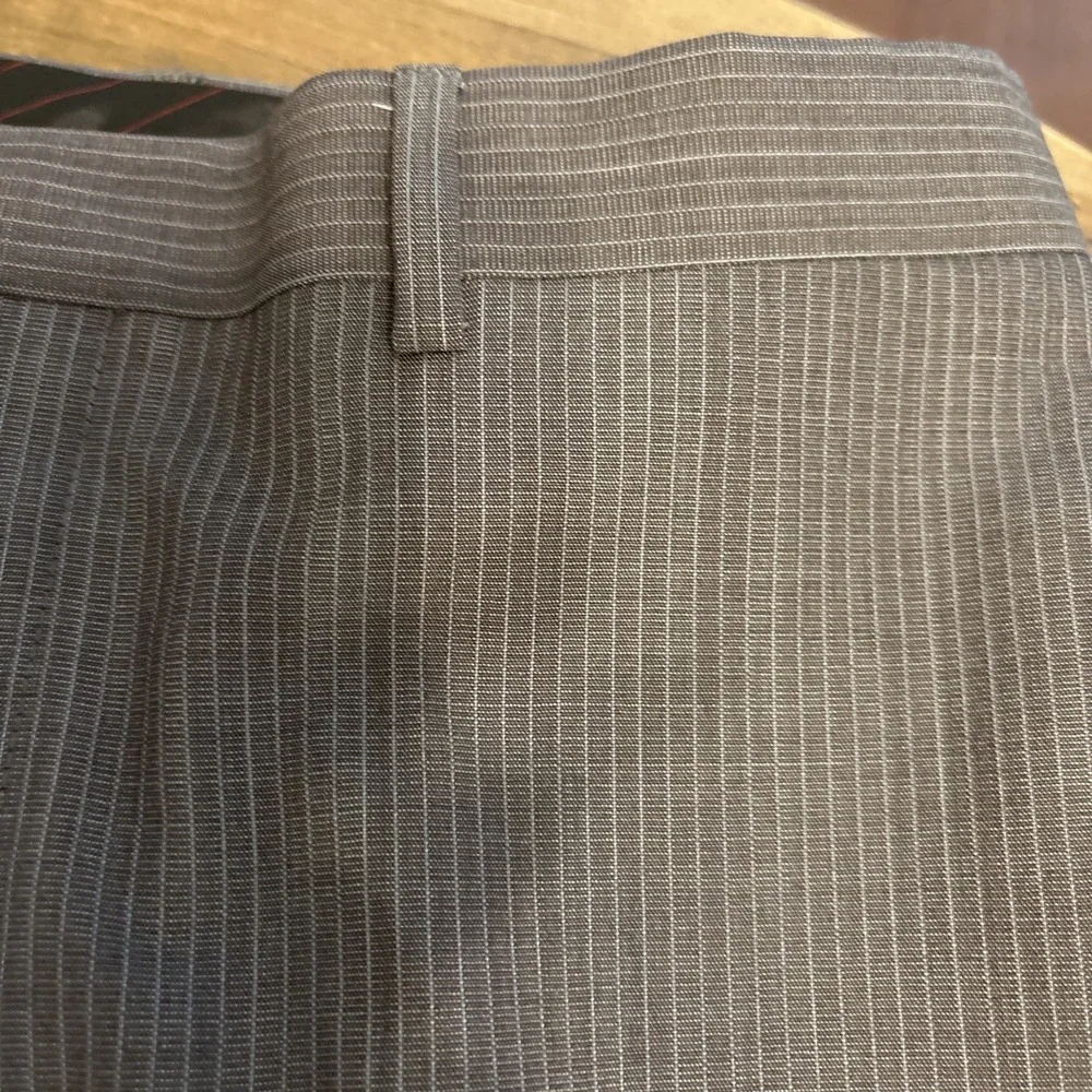 CALVIN KLEIN Mens Gray Pinstripe Wool Flat Front 2 Pc Suit 38S Jacket 32x30 Pant - Picture 10 of 12